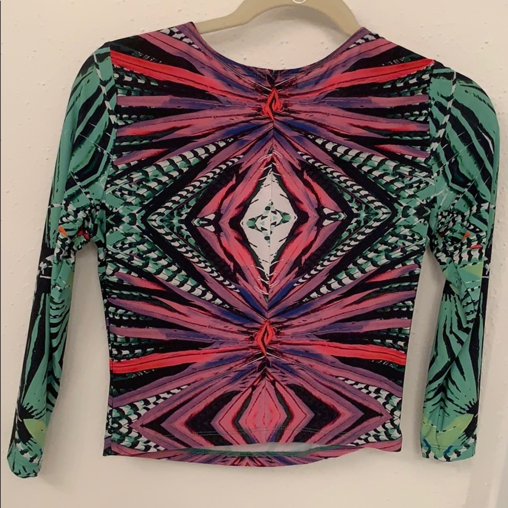 BEBE Multi Color Crop Top - Picture 3 of 4